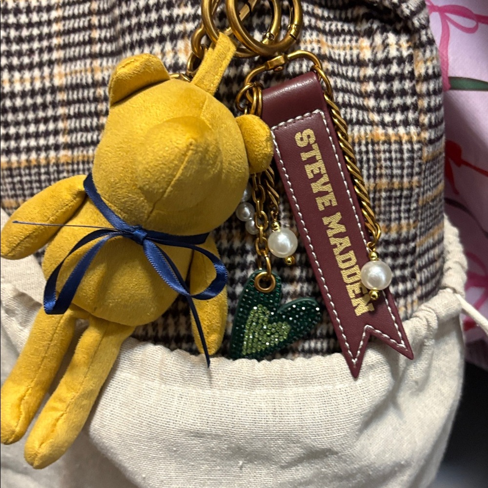 Steve Madden Plaid Grungy Tote🤎 Free Wallet. - Picture 3 of 10